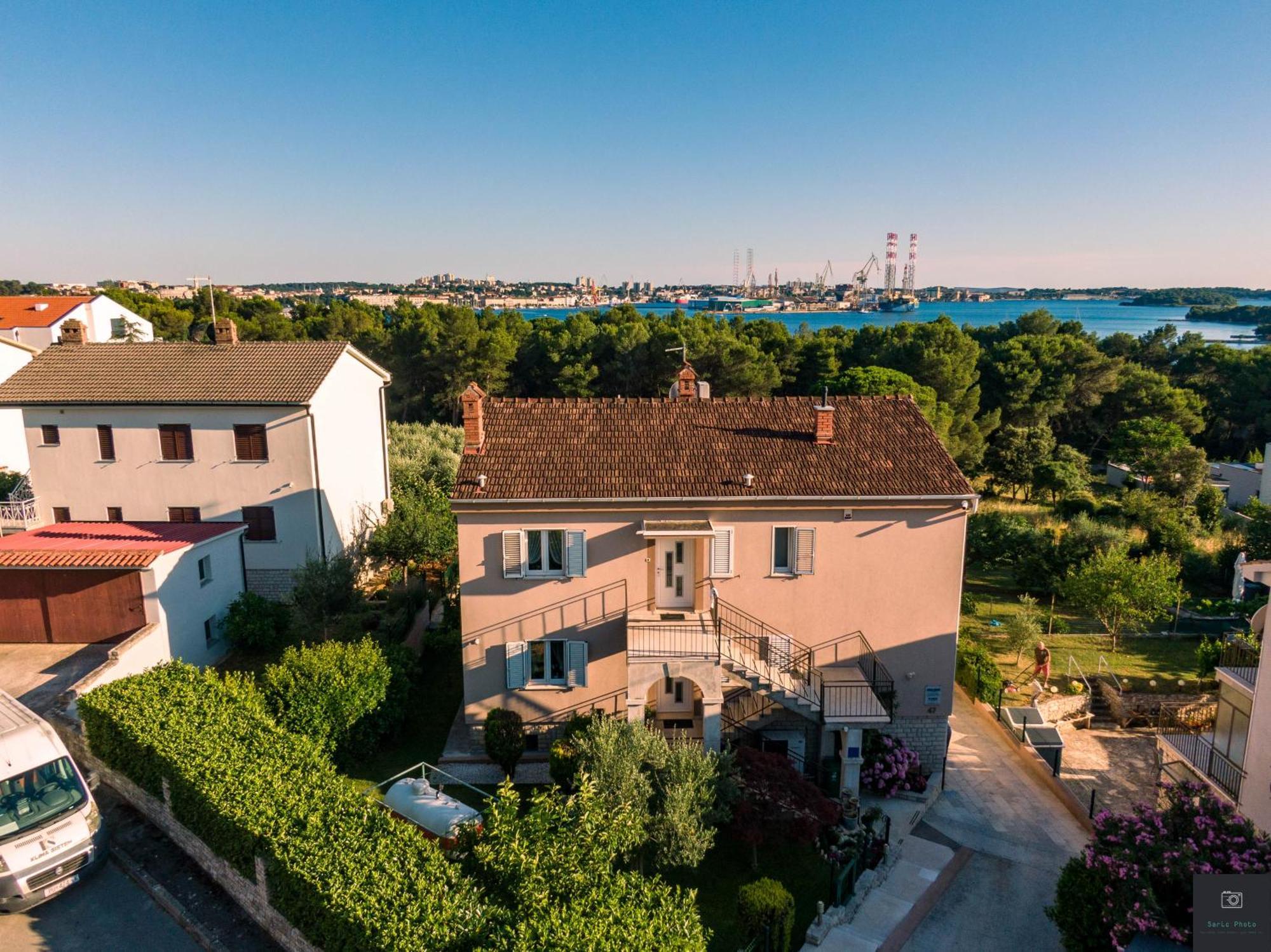 Apartman Nino Pola Esterno foto