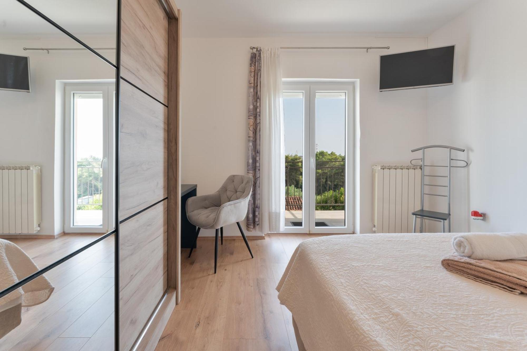 Apartman Nino Pola Esterno foto